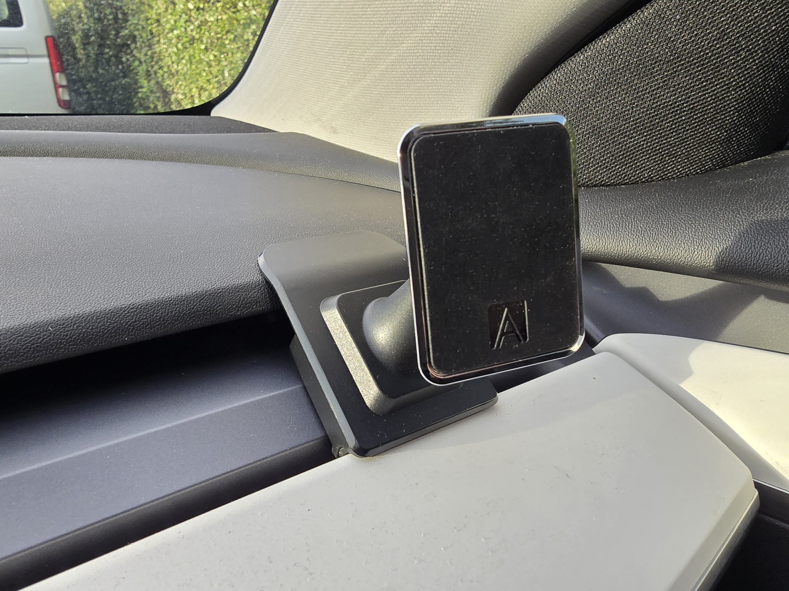 Aerpro APMPTV1 Tesla MagMate Pro Magnetic Holder - Image 2